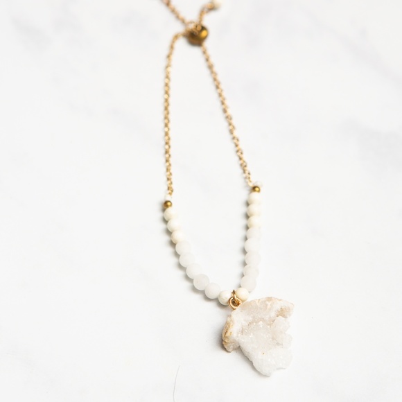 White Jade Bracelet with Crystal Quartz Charm - Picture 4 of 8